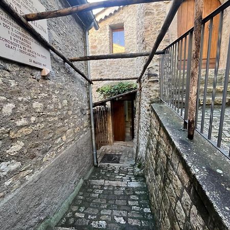 Dimora Forgione B&B - Pietrelcina Bagian luar foto