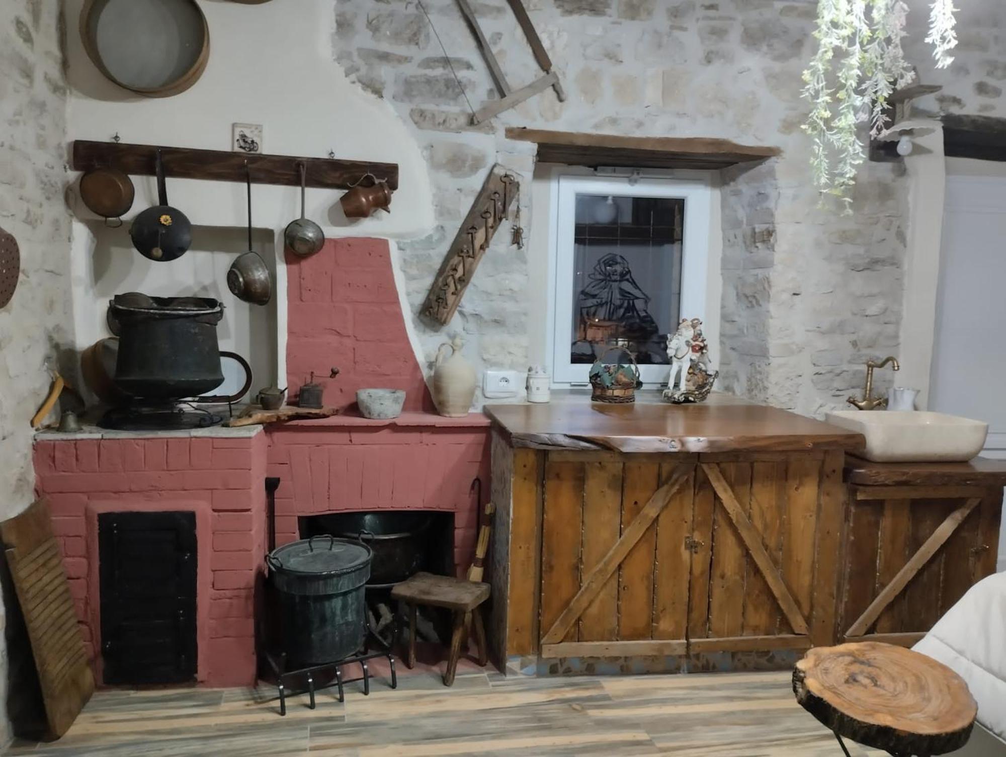 Dimora Forgione B&B - Pietrelcina Bagian luar foto