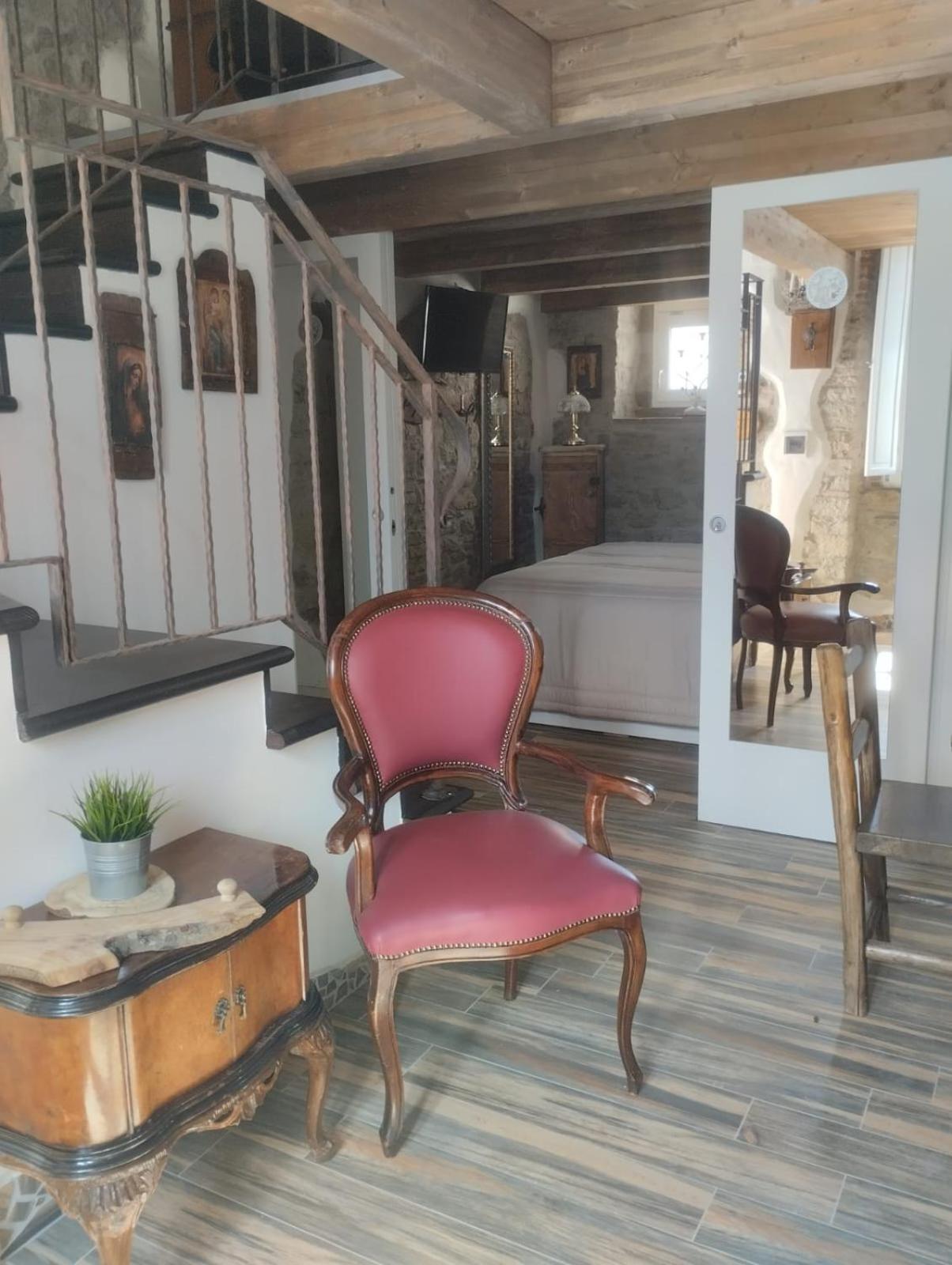 Dimora Forgione B&B - Pietrelcina Bagian luar foto