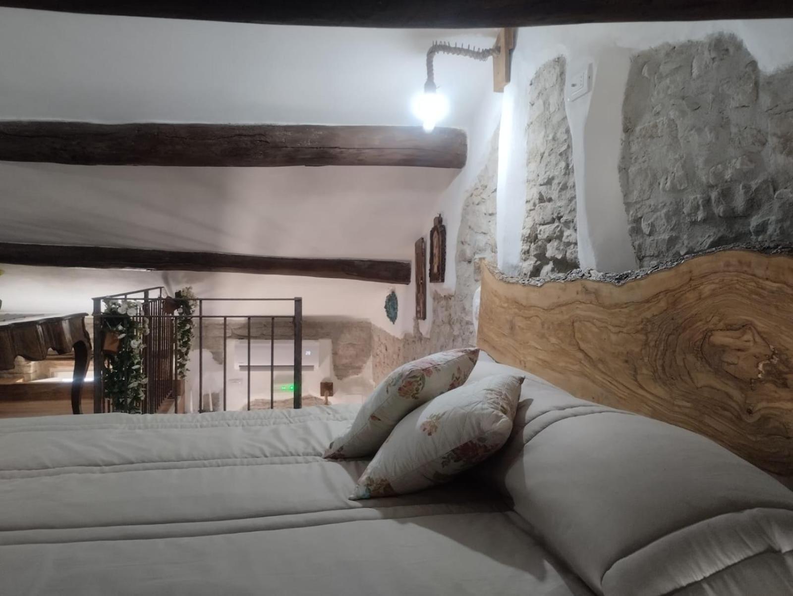 Dimora Forgione B&B - Pietrelcina Bagian luar foto