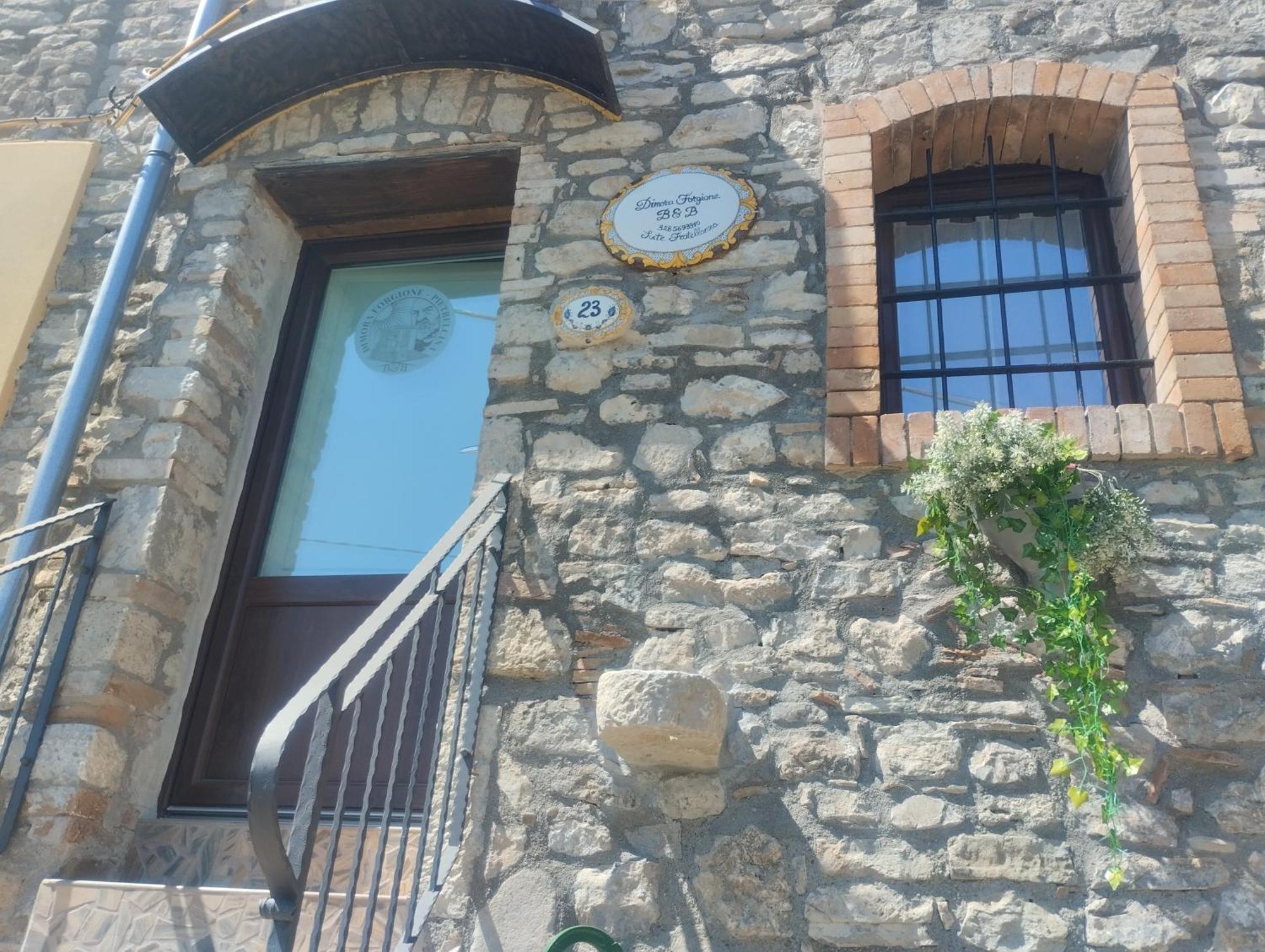 Dimora Forgione B&B - Pietrelcina Bagian luar foto
